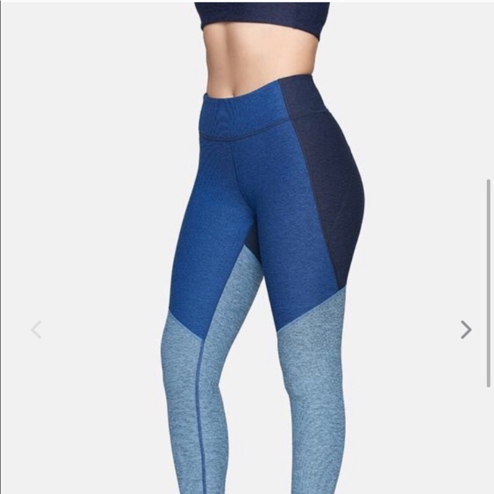 Outdoor Voices 7/8 Tritone Leggings in Navy/Deep Sea/Mist Size Medium - Picture 3 of 8